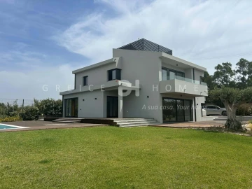 Moradia T7 para Venda em Quarteira