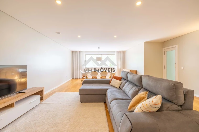 Apartamento T4 para Arrendamento em Matosinhos e Leça da Palmeira Foto 4