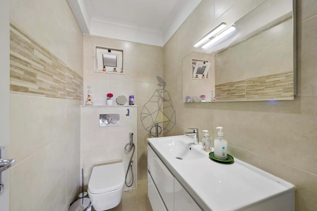 Apartamento T4 para Venda em Portimão Foto 20