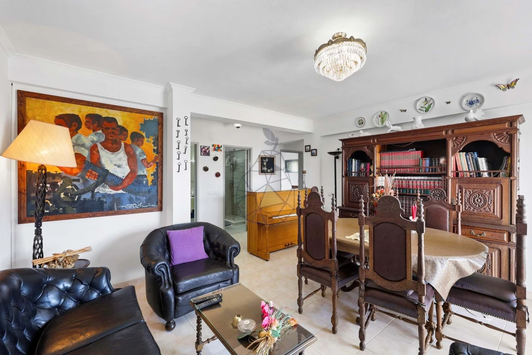 Apartamento T4 para Venda em Portimão Foto 16