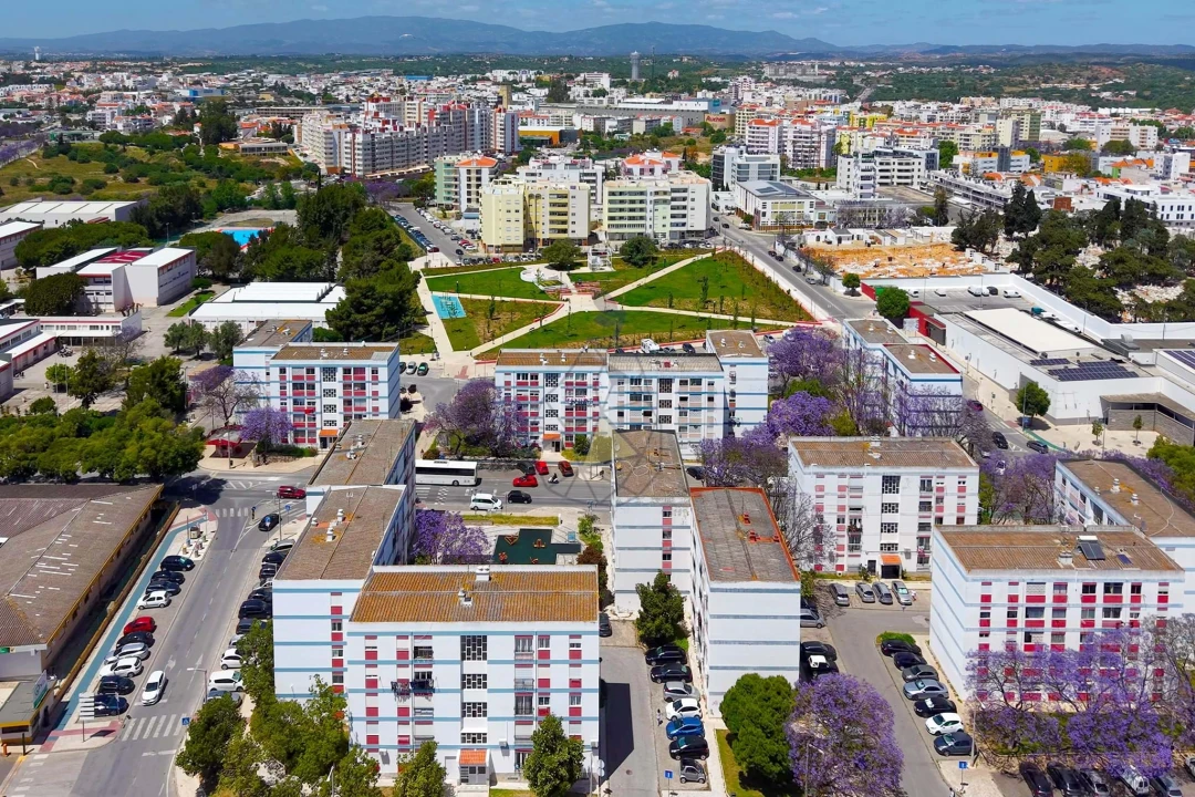 Apartamento T4 para Venda em Portimão Foto 44