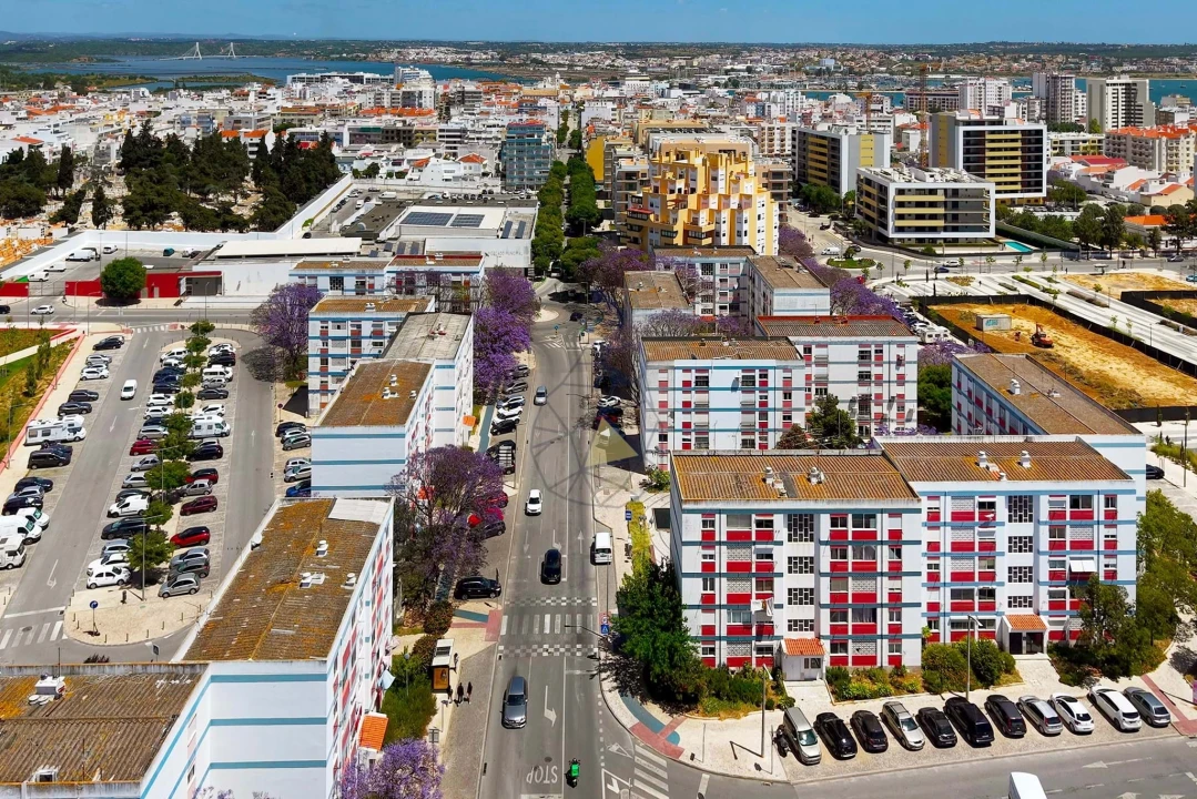 Apartamento T4 para Venda em Portimão Foto 48