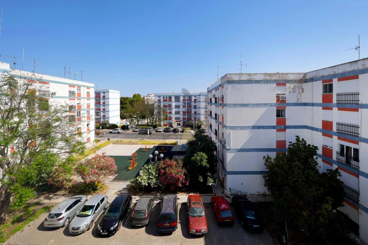 Apartamento T4 para Venda em Portimão Foto 34
