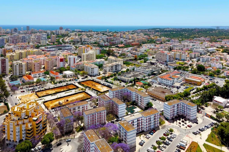 Apartamento T4 para Venda em Portimão Foto 49