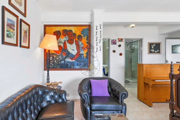 Apartamento T4 para Venda em Portimão Foto 17