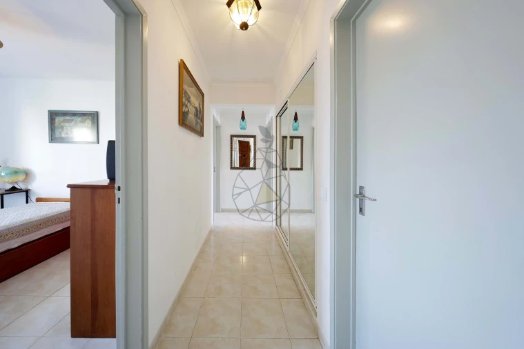 Apartamento T4 para Venda em Portimão Foto 28