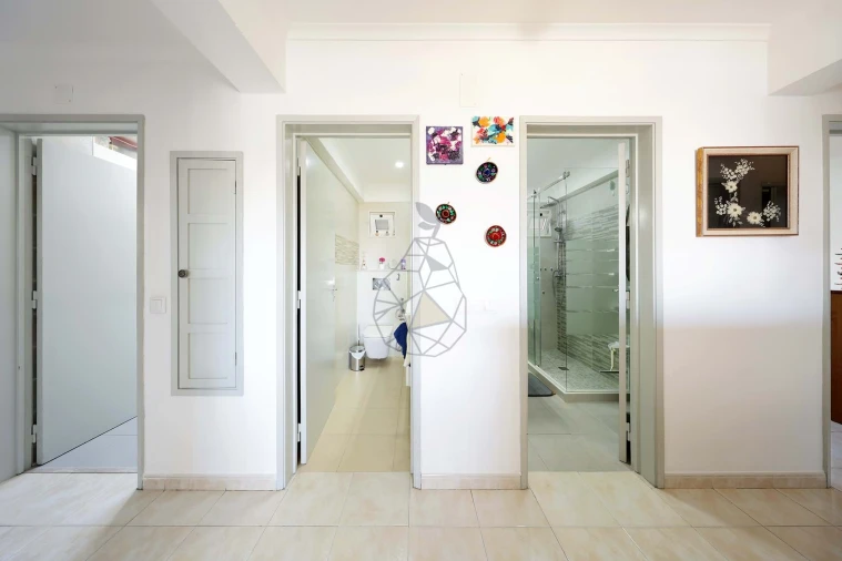 Apartamento T4 para Venda em Portimão Foto 19