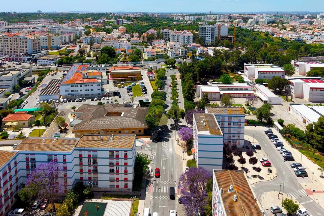 Apartamento T4 para Venda em Portimão Foto 47