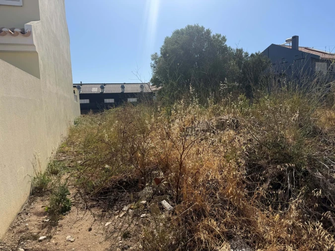 Terreno para Venda em Alcabideche Foto 2