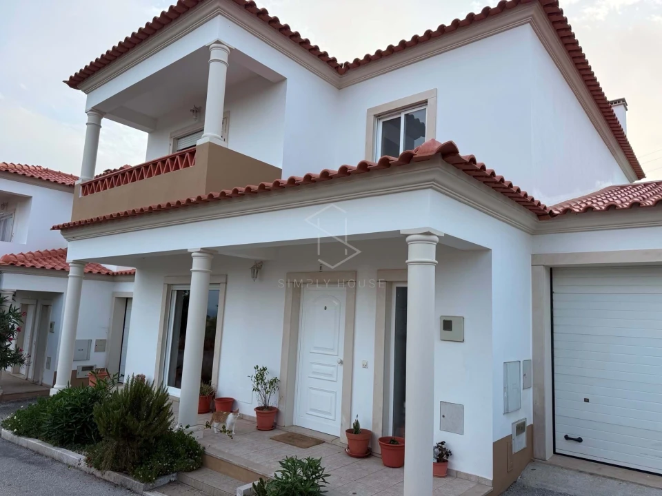 Moradia T3 para Venda em Alfeizerão Foto 1