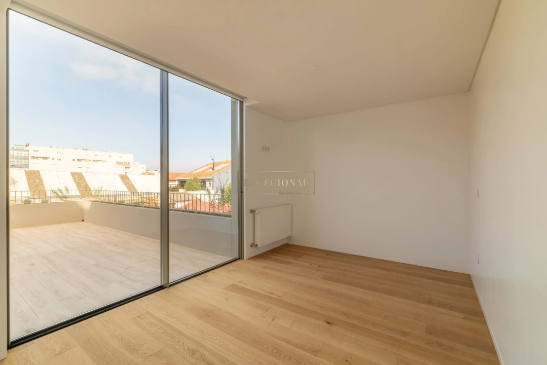 Moradia T4 para Venda em Matosinhos e Leça da Palmeira Foto 40