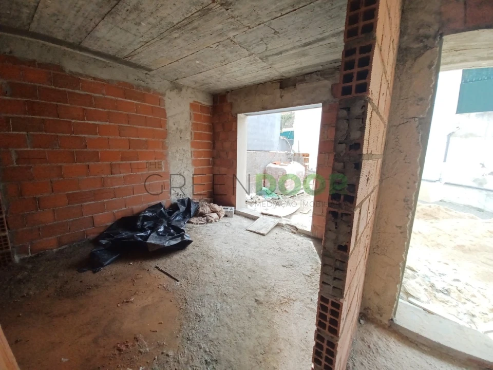 Moradia T4 para Venda em Amora Foto 4