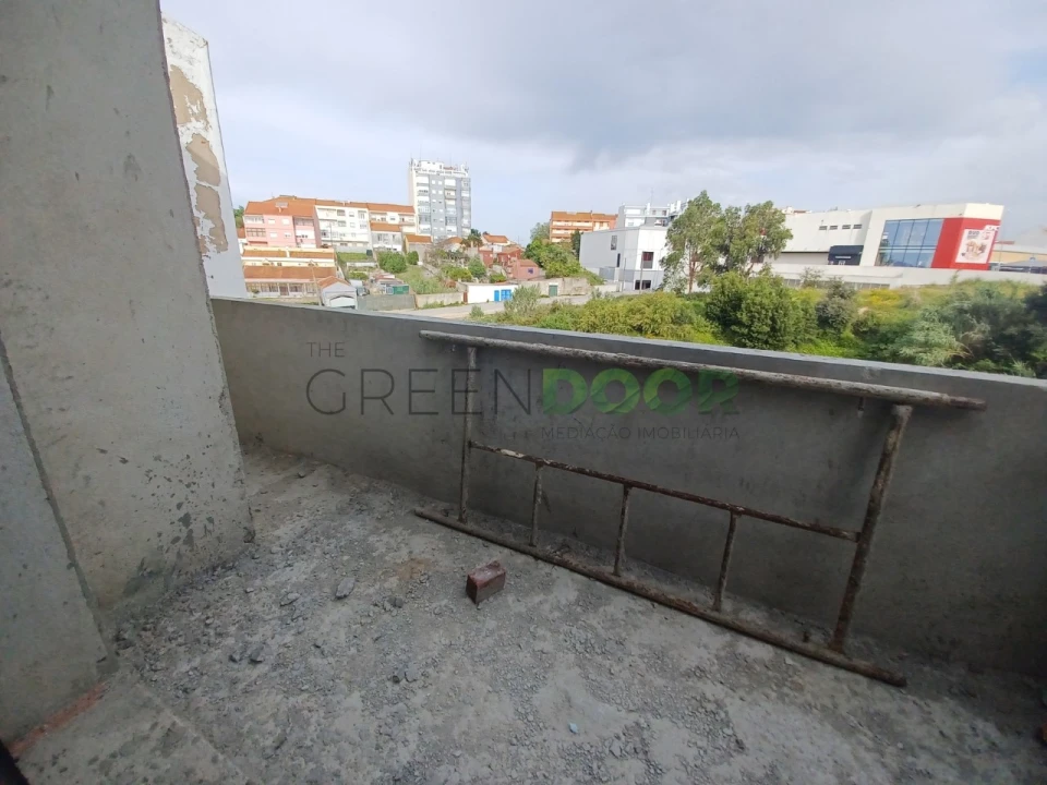 Moradia T4 para Venda em Amora Foto 13