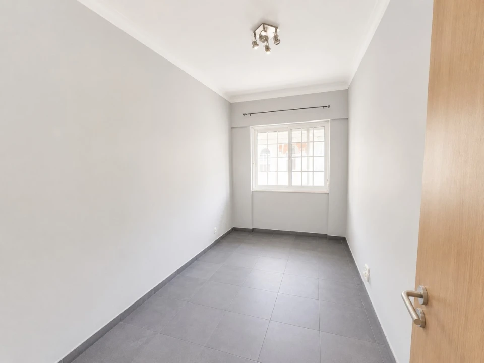 Apartamento T4 para Venda em Seixal, Arrentela e Aldeia de Paio Pires Foto 6