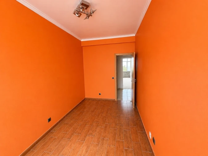 Apartamento T4 para Venda em Seixal, Arrentela e Aldeia de Paio Pires Foto 8