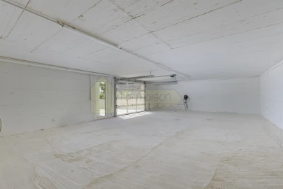 Moradia T3 para Venda em Santa Barbara de Nexe