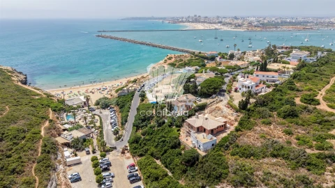 Moradia T4 para Venda em Ferragudo