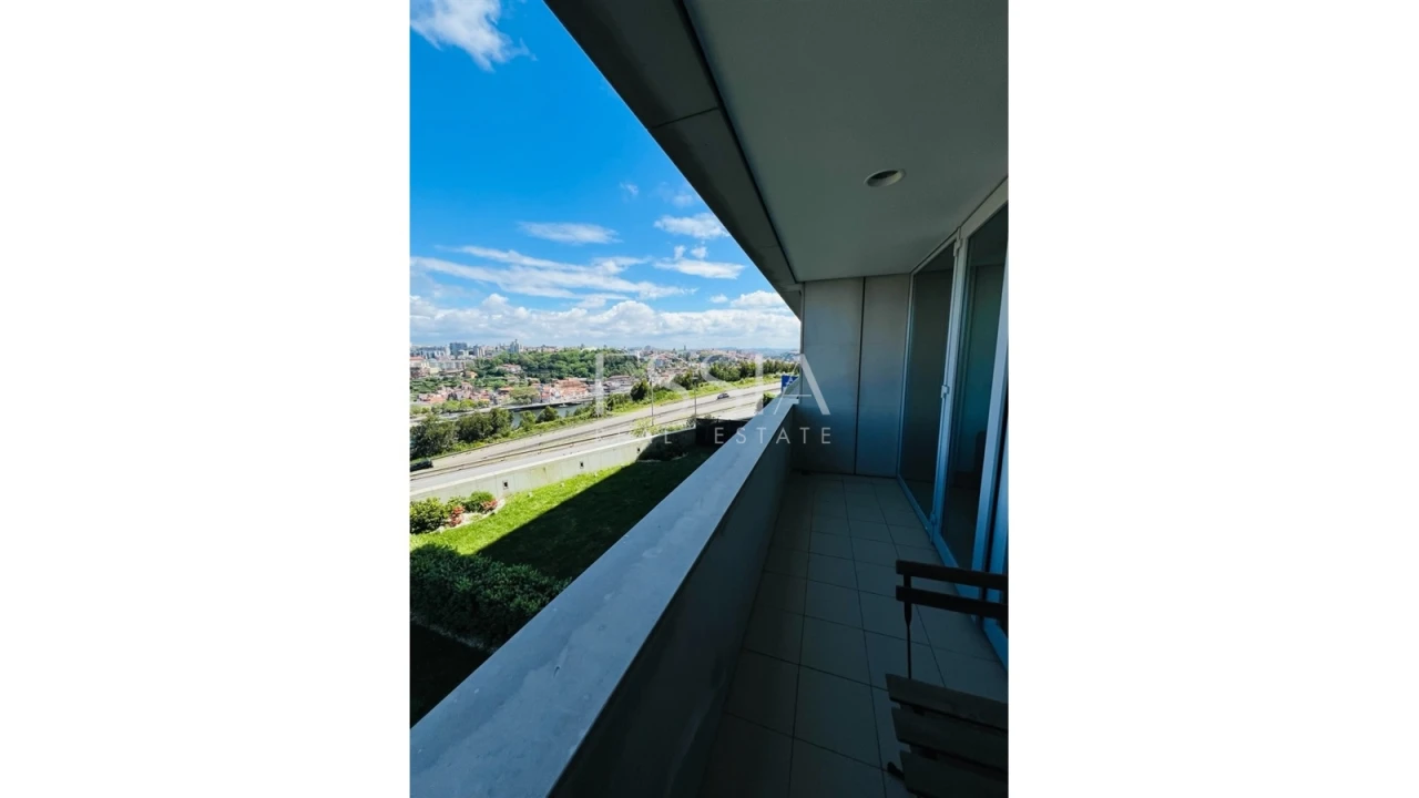 Apartamento T4 para Arrendamento em Santa Marinha e São Pedro da Afurada Foto 2