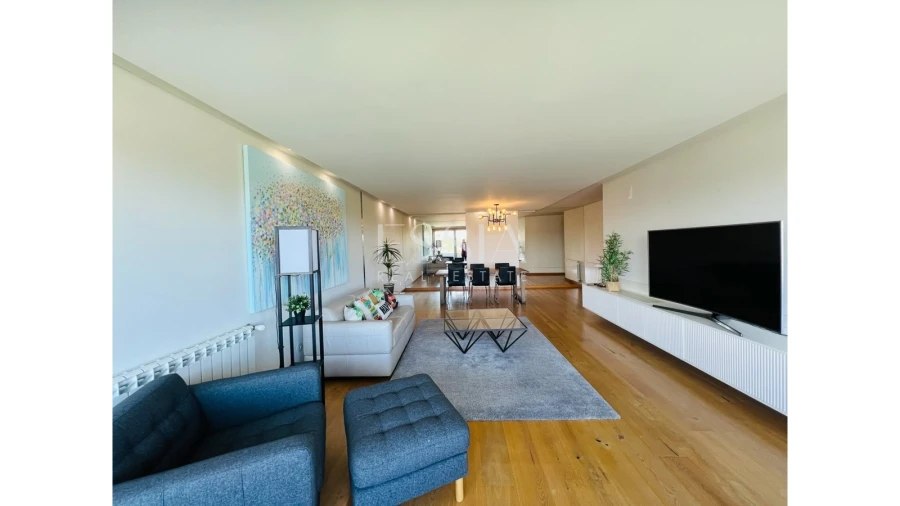Apartamento T4 para Arrendamento em Santa Marinha e São Pedro da Afurada Foto 5