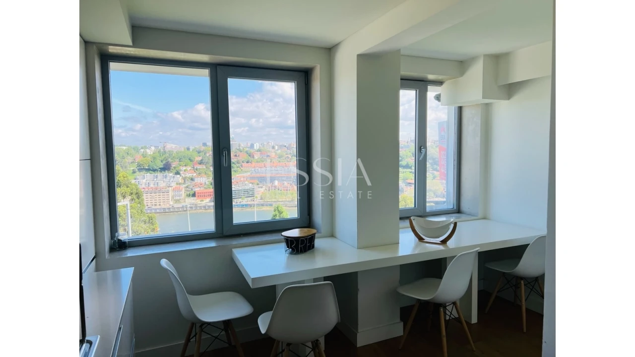 Apartamento T4 para Arrendamento em Santa Marinha e São Pedro da Afurada Foto 8