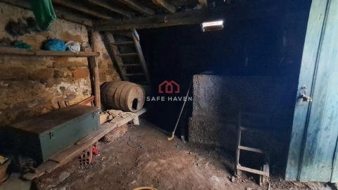 Moradia T2 para Venda em Carragozela e Várzea de Meruge