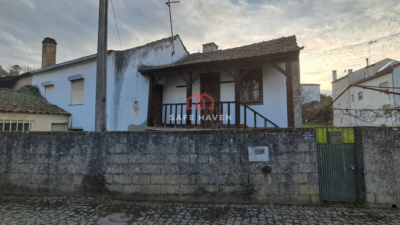 Moradia T2 para Venda em Carragozela e Várzea de Meruge Foto 1