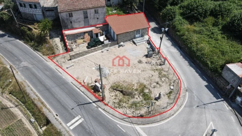 Moradia T2 para Venda em Santiago de Cassurrães e Póvoa de Cervães