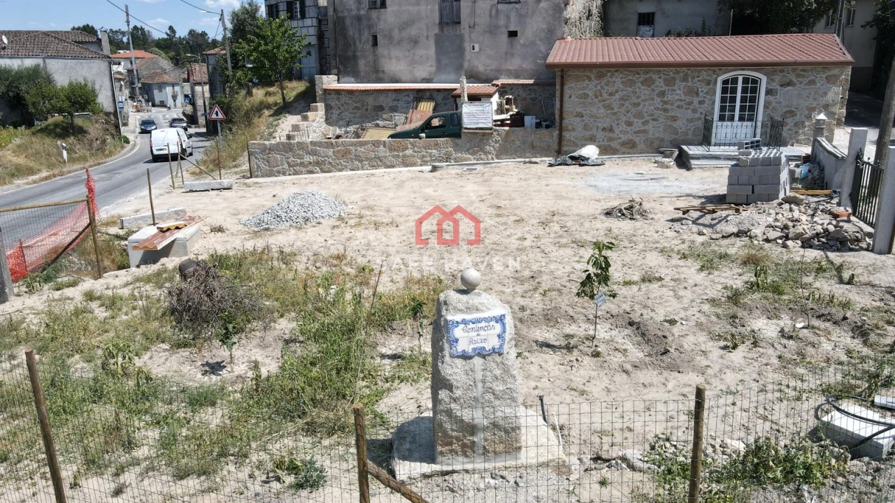 Moradia T2 para Venda em Santiago de Cassurrães e Póvoa de Cervães Foto 4