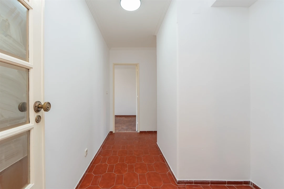 Apartamento T2 para Venda em São Domingos de Rana Foto 24