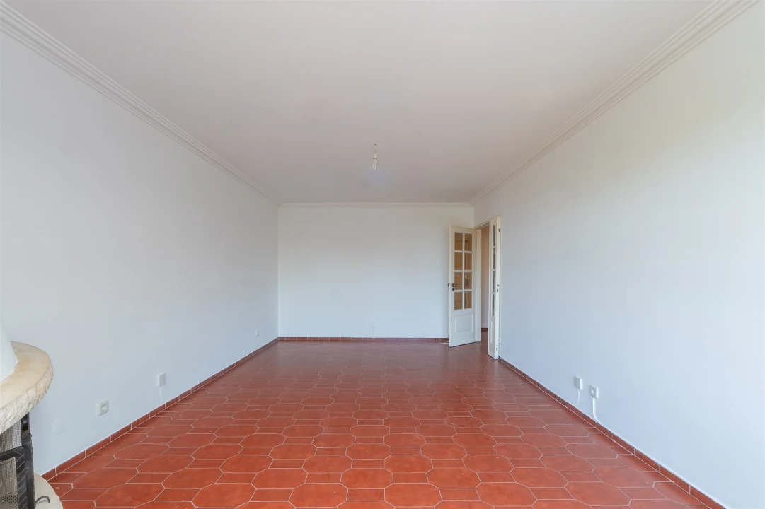 Apartamento T2 para Venda em São Domingos de Rana Foto 15