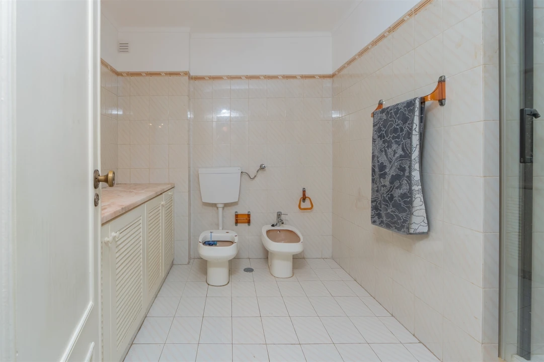 Apartamento T2 para Venda em São Domingos de Rana Foto 22