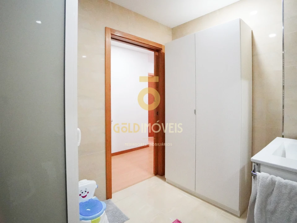 Apartamento T3 para Venda em Penafiel Foto 17