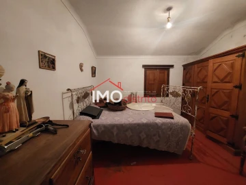 Prédio para Venda em Santa Maria da Devesa