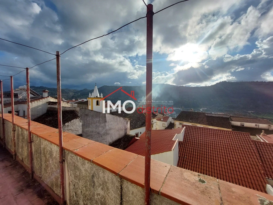 Prédio para Venda em Santa Maria da Devesa Foto 4