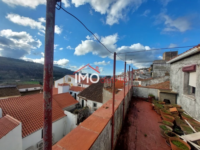 Prédio para Venda em Santa Maria da Devesa Foto 2