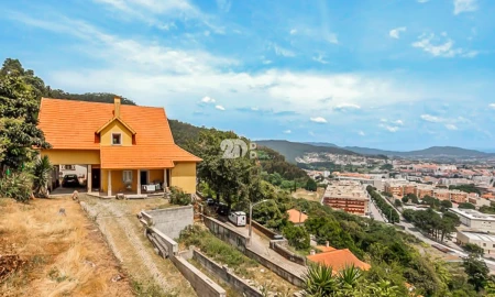 Moradia T4 para Venda em Santa Maria Maior e Monserrate e Meadela