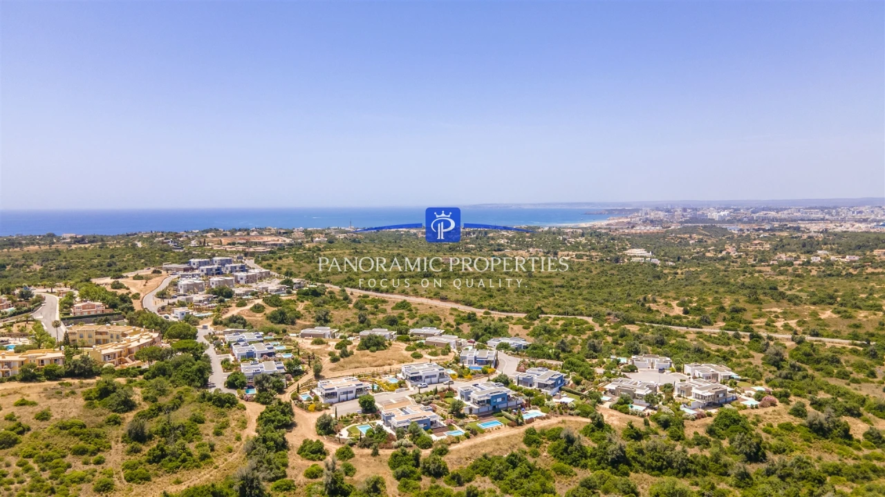 Moradia T3 para Venda em Estômbar e Parchal Foto 3