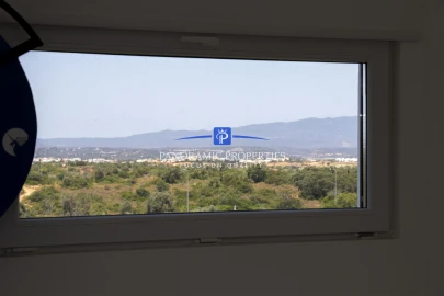 Moradia T3 para Venda em Estômbar e Parchal