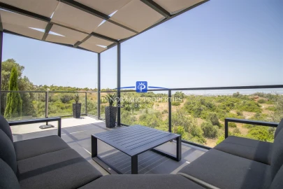 Moradia T3 para Venda em Estômbar e Parchal