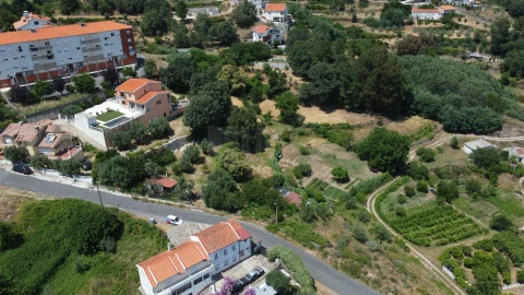 Terreno para Venda em Cantar-Galo e Vila do Carvalho