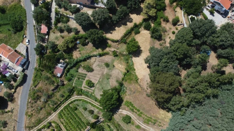 Terreno para Venda em Cantar-Galo e Vila do Carvalho