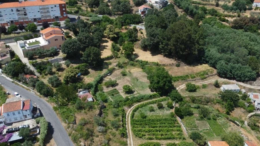 Terreno para Venda em Cantar-Galo e Vila do Carvalho