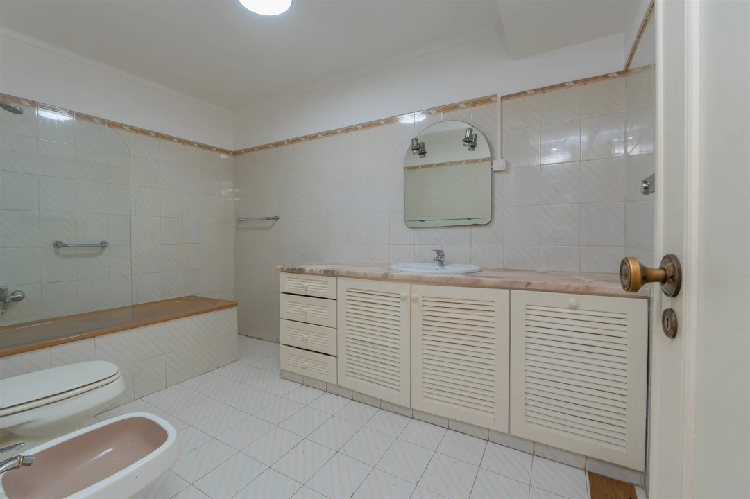 Apartamento T2 para Venda em São Domingos de Rana Foto 20