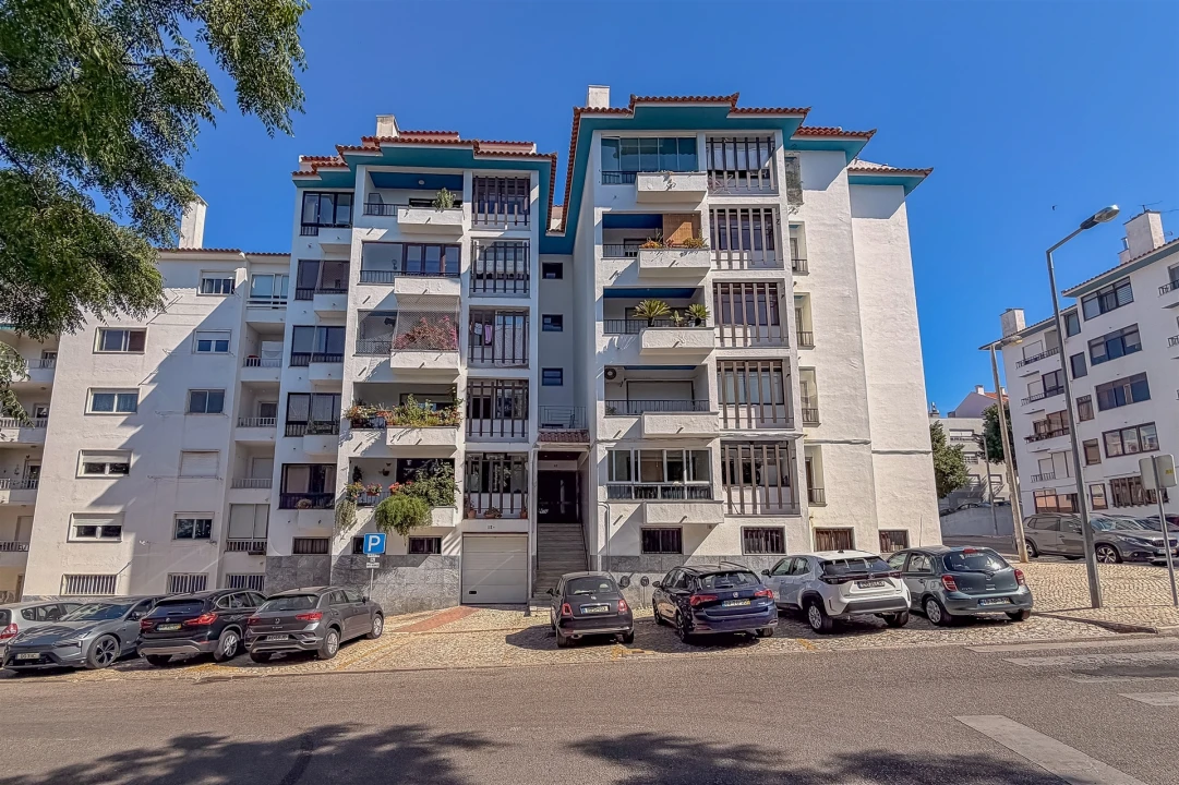 Apartamento T2 para Venda em São Domingos de Rana Foto 6