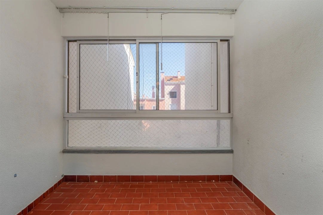 Apartamento T2 para Venda em São Domingos de Rana Foto 10