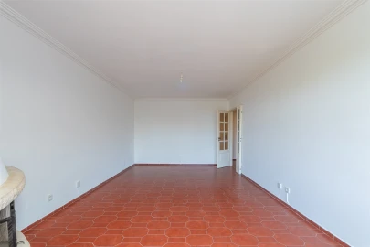 Apartamento T2 para Venda em São Domingos de Rana