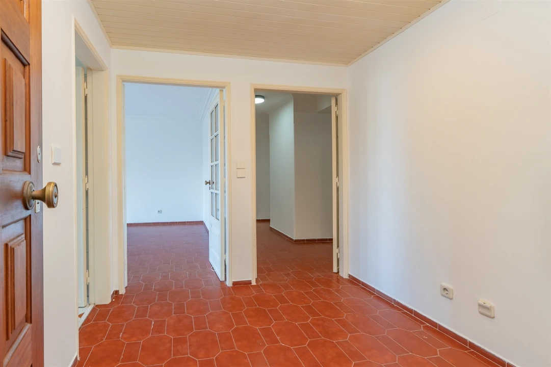 Apartamento T2 para Venda em São Domingos de Rana Foto 25