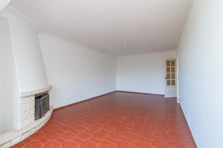Apartamento T2 para Venda em São Domingos de Rana Foto 16