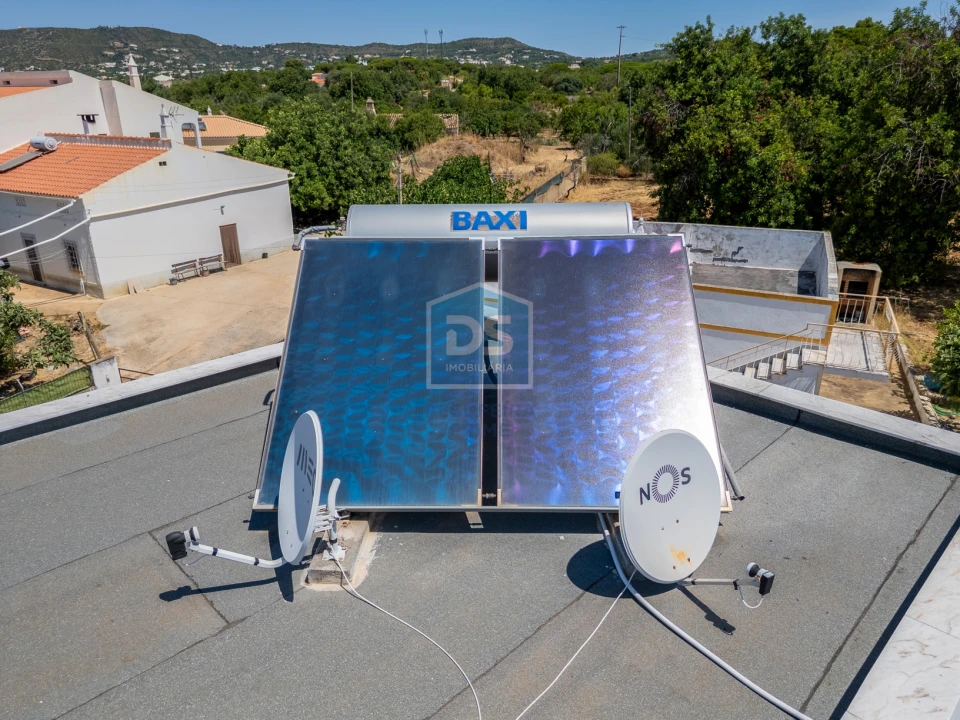 Moradia T4 para Venda em Santa Barbara de Nexe Foto 57
