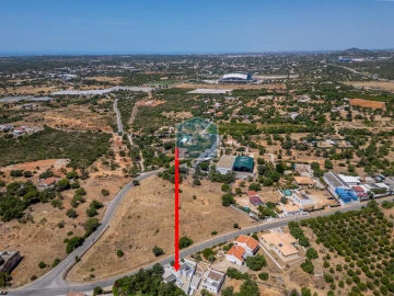 Moradia T4 para Venda em Santa Barbara de Nexe
